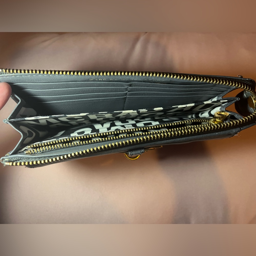 EUC: Marc Jacobs “Petal to the Metal” Collection Wallet - vintage - Picture 3 of 11